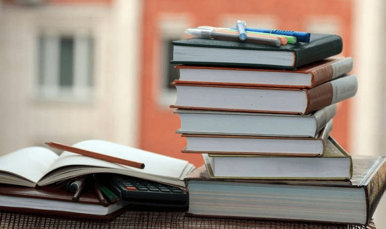 عنوان پرفروش‌ترین کتاب استخدامی آموزش و پرورش کدام است؟